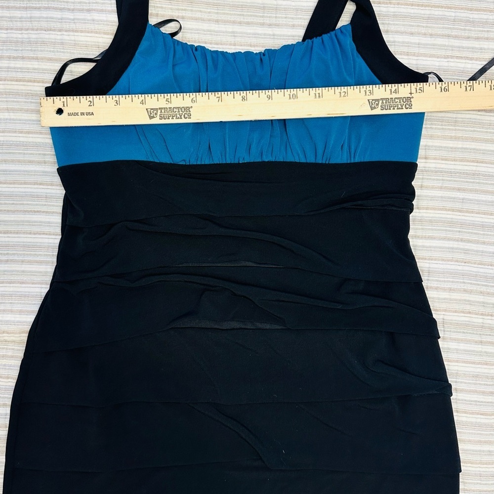 Enfocus Studio Black and Blue Strapless Ruched Cocktail Dress, size 10 - Picture 4 of 9